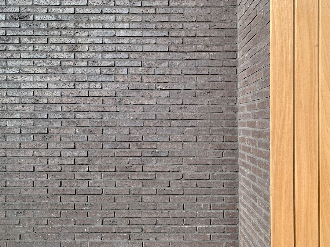 GROEP NEGEN | minimalistische schuurwoning in steen en hout